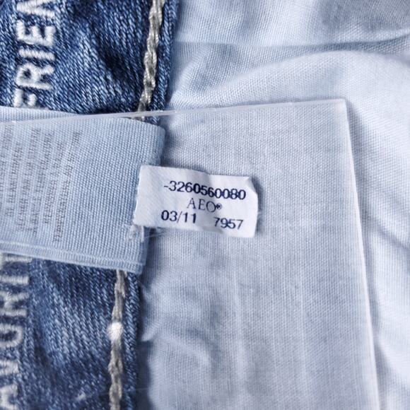 American Eagle Jeans Women 2 Blue Favorite Boyfriend Bootcut Distressed Grunge - Picture 12 of 12